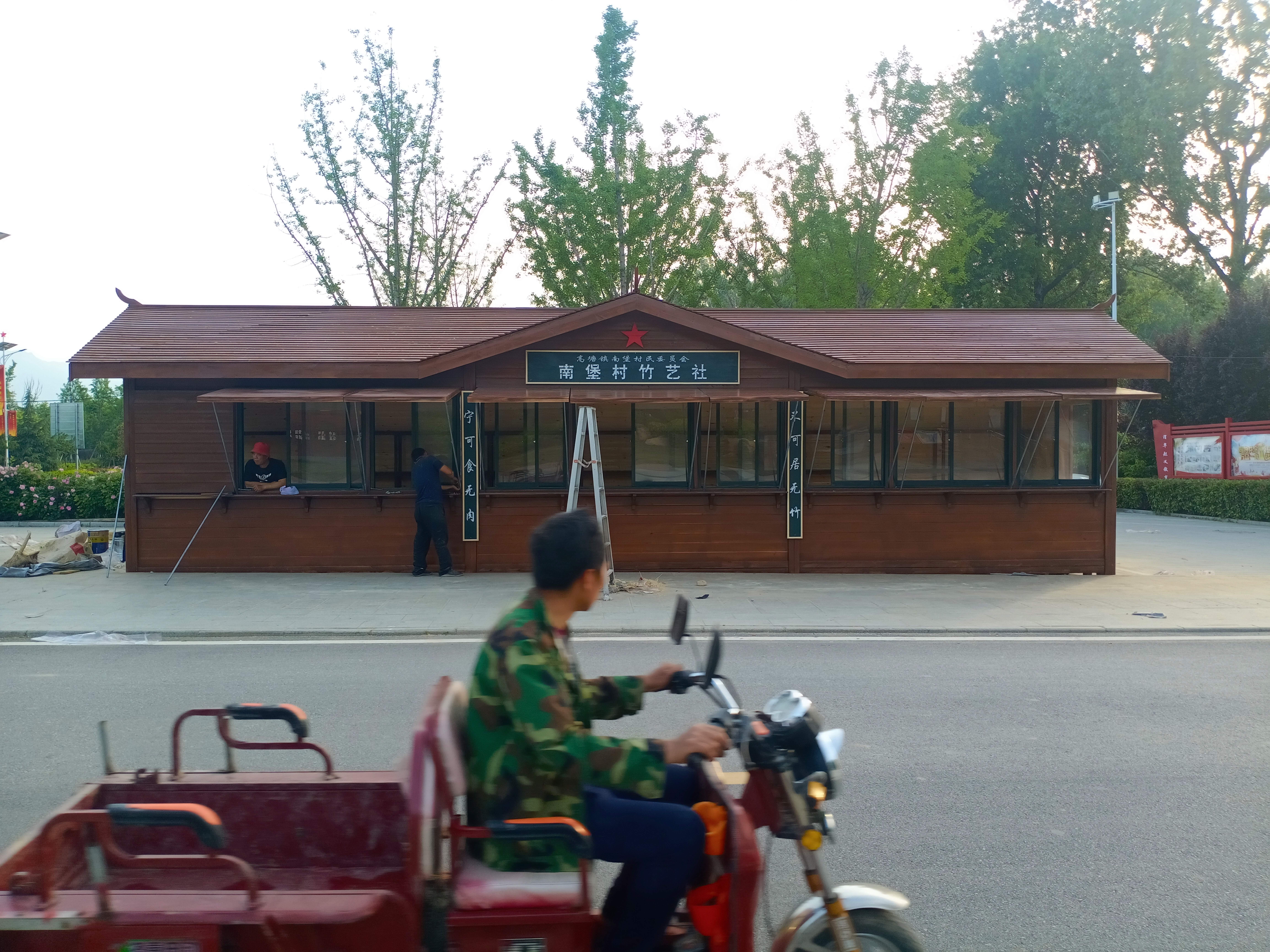 告别频繁维修！防腐木木屋凭什么成为户外建筑首选？