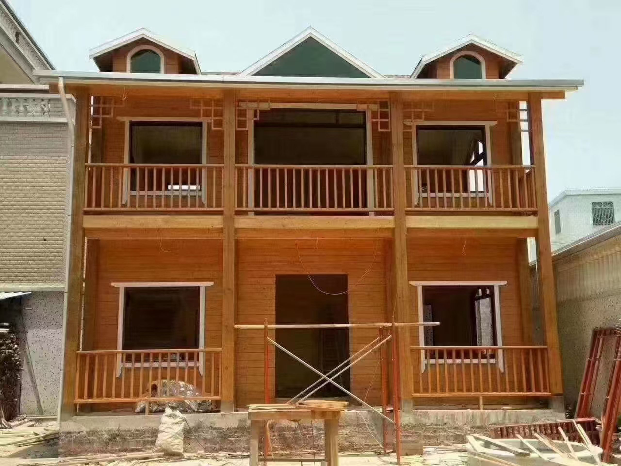 耐用环保颜值在线 防腐木屋赋能多样空间