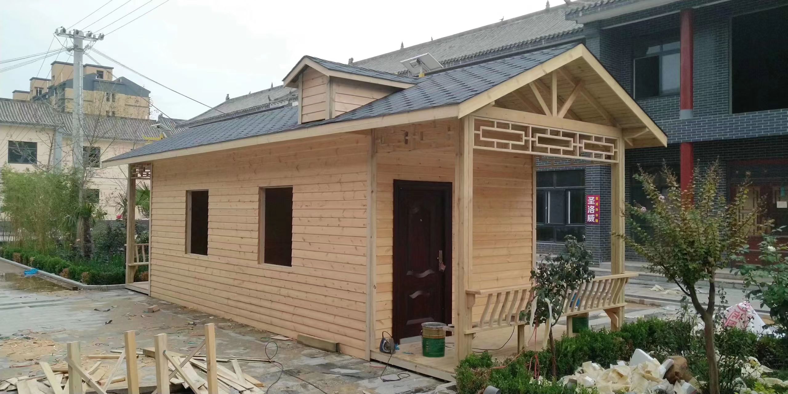  告别建筑纠结！防腐木木屋：耐用环保+高性价比双在线，私家庭院到景区全适配